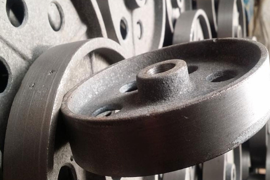 What are the components that need frequent maintenance in high-speed machining centers?