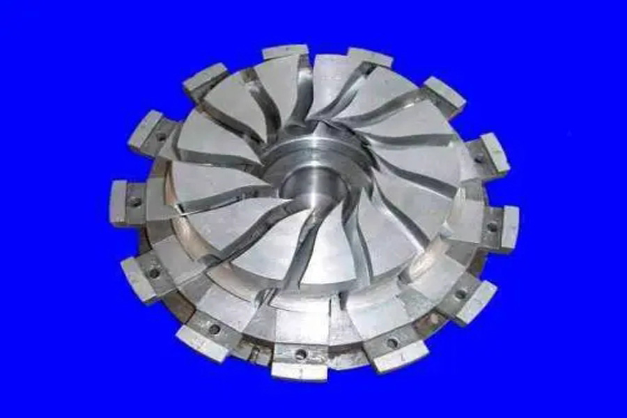 Effective method of reducing deformation of aluminum alloy shell machining